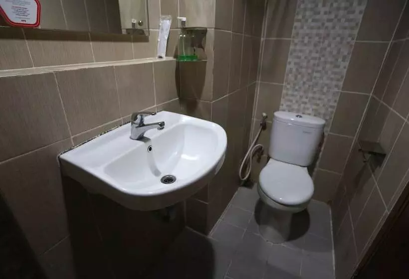 Hotelli Capital O 94037 Alfa Residence