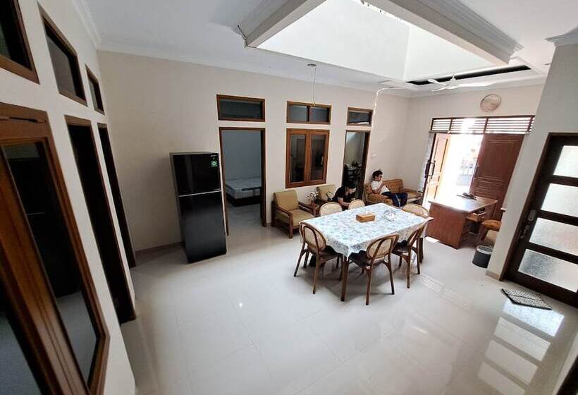 Otel Oyo 94026 Uma Arda Hometown