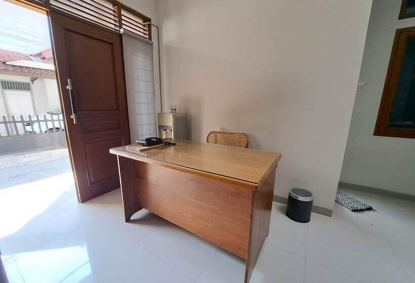 Otel Oyo 94026 Uma Arda Hometown