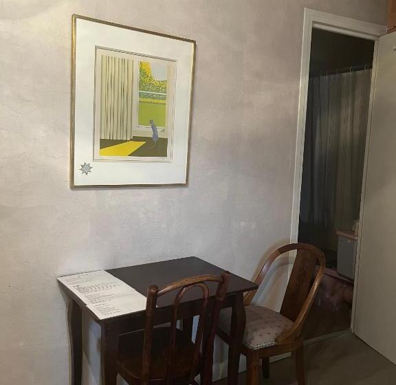 호텔 Hôtel Restaurant Le Beffroi