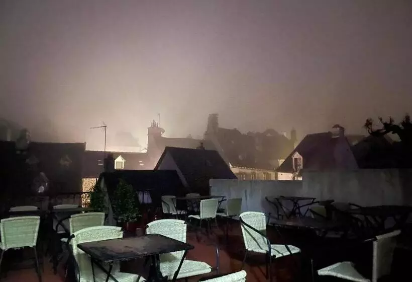 ホテル Hôtel Restaurant Le Beffroi