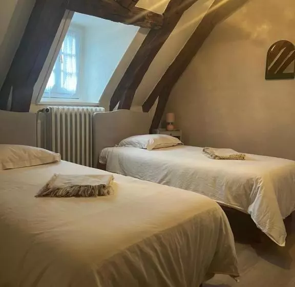 ホテル Hôtel Restaurant Le Beffroi