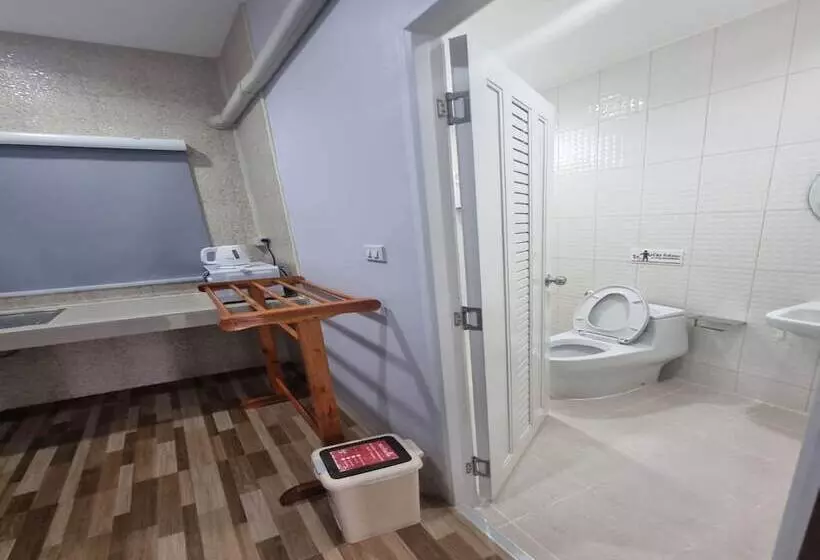 Hotelli Patamanan Residence Ang Thong