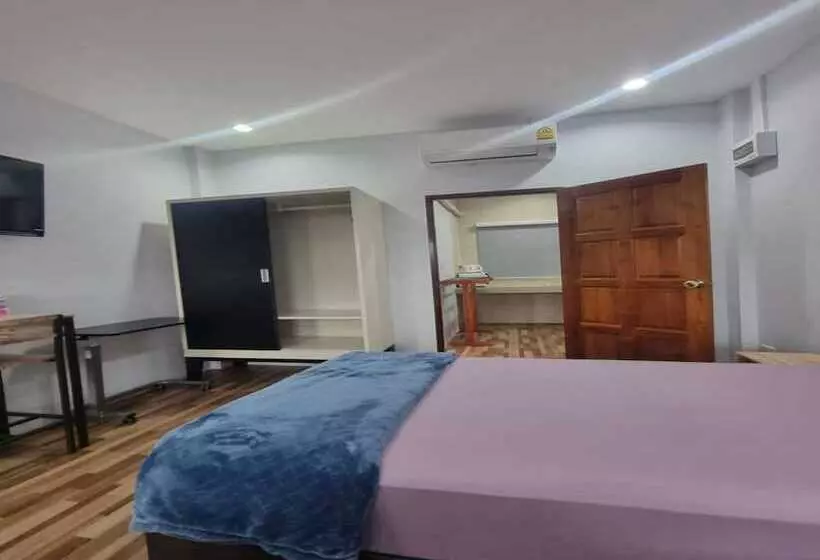 Hotelli Patamanan Residence Ang Thong