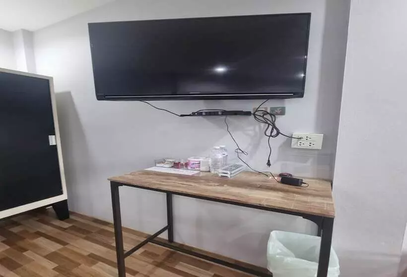 Hotelli Patamanan Residence Ang Thong