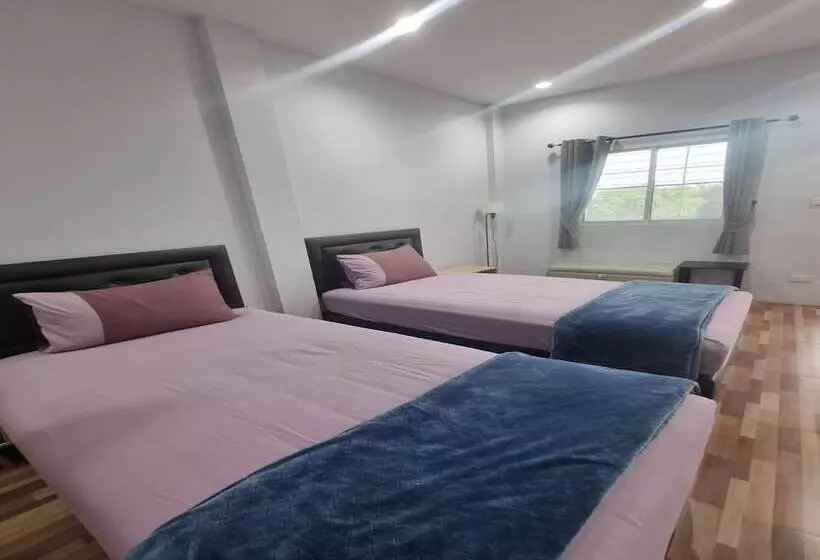 Hotelli Patamanan Residence Ang Thong