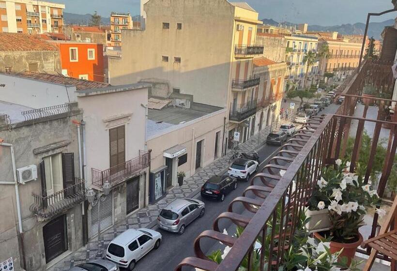 Пансион L Isola Del Sole Al Centro Di Milazzo