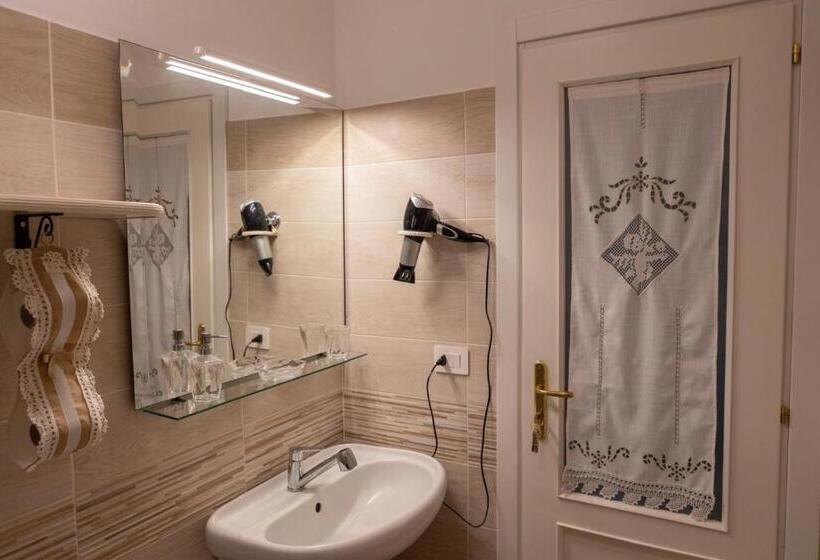 Пансион L Isola Del Sole Al Centro Di Milazzo