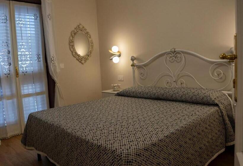 Пансион L Isola Del Sole Al Centro Di Milazzo