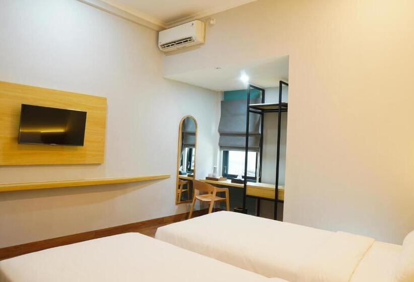 Ardiana Suite Hotel By Sajiwa