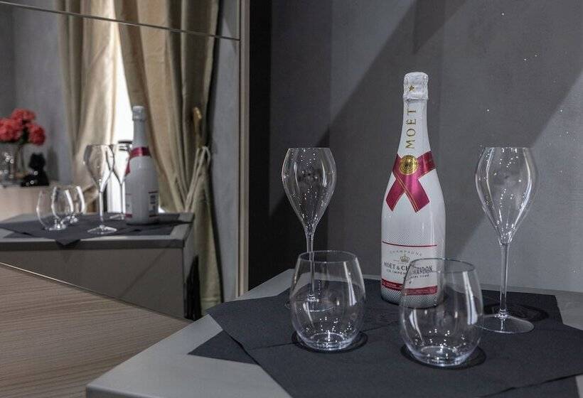 تختخواب و صبحانه Matilde Valletta Suites