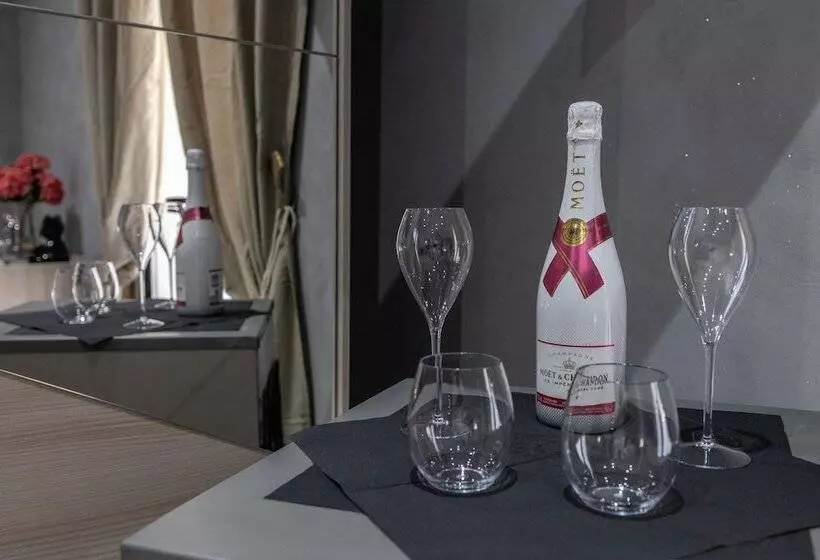 تختخواب و صبحانه Matilde Valletta Suites