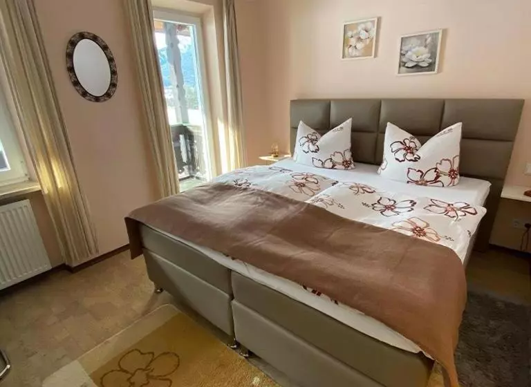 Hotelli Restaurant Hausberg Garmisch Partenkirchen