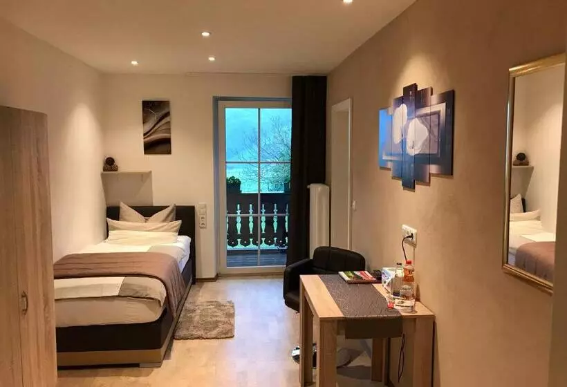 Hotelli Restaurant Hausberg Garmisch Partenkirchen