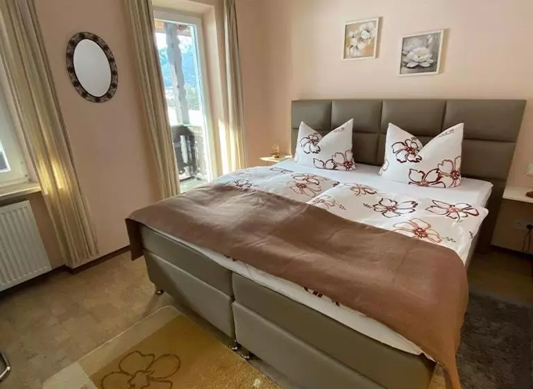 Hotelli Restaurant Hausberg Garmisch Partenkirchen