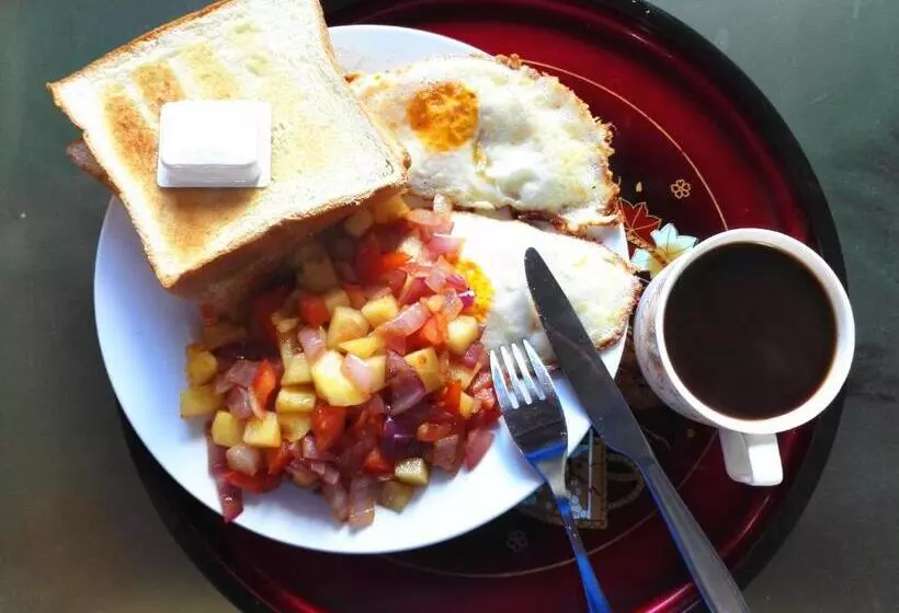 ユースホステル Mama Naxi Guesthouse