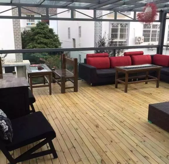 ユースホステル Mama Naxi Guesthouse
