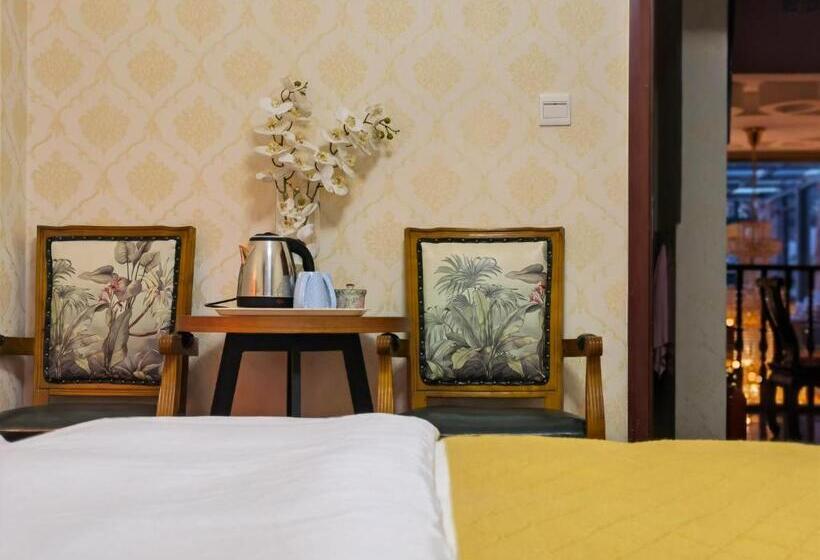 Alberg Mama Naxi Guesthouse