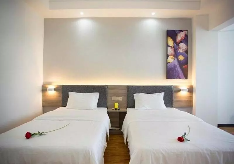 Hotelli 7days Premium 7days Premium Dali Railway Station Branch