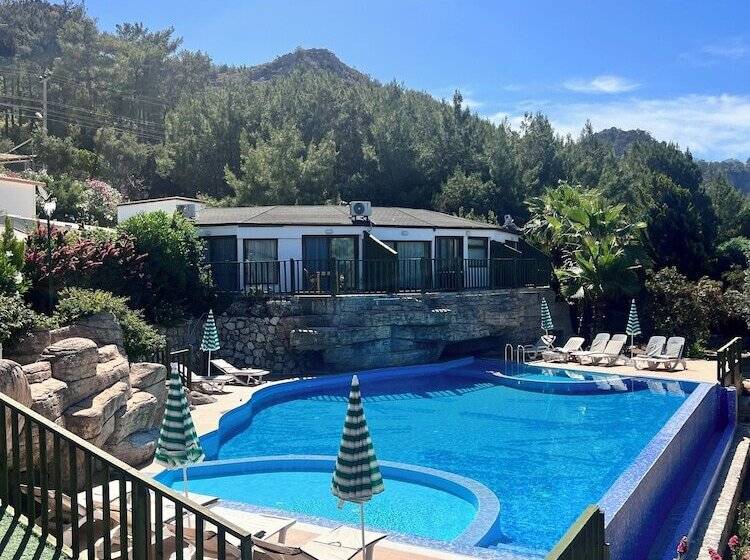 ホテル Teras Orhaniye