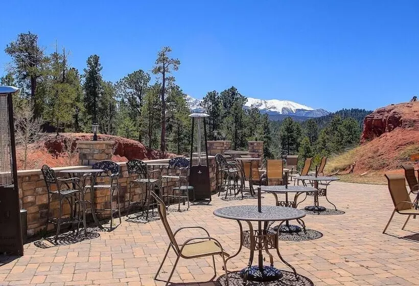 Hotelli Woodland Country Lodge