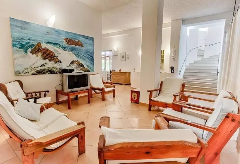 ホテル Al Faro Spiaggia La Cinta Santeodoro