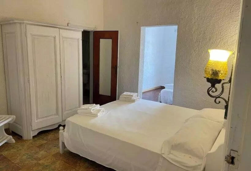 ホテル Al Faro Spiaggia La Cinta Santeodoro