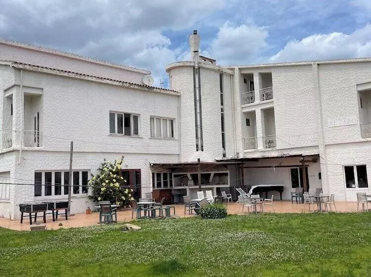 ホテル Al Faro Spiaggia La Cinta Santeodoro
