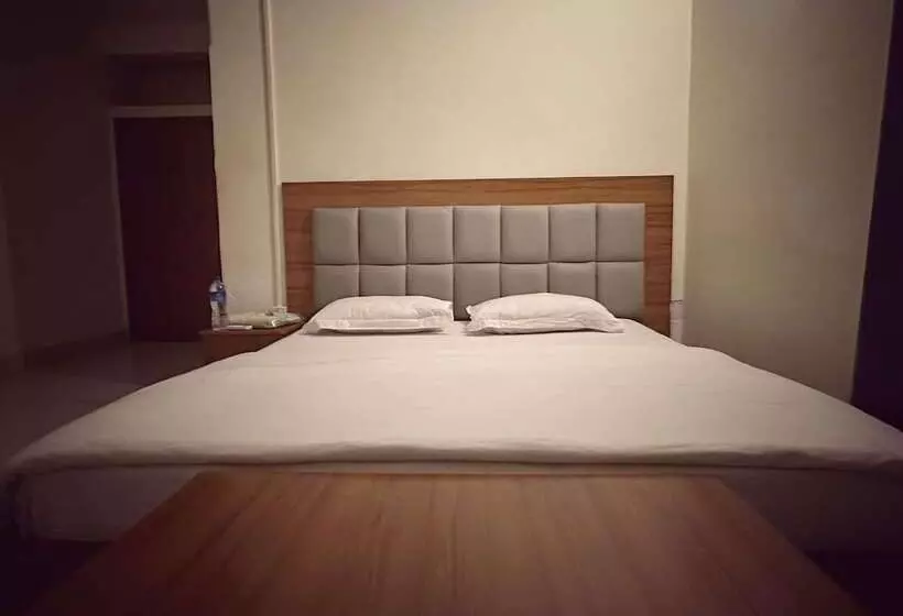 هتل Asroy Guest House