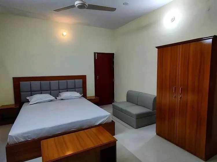 هتل Asroy Guest House