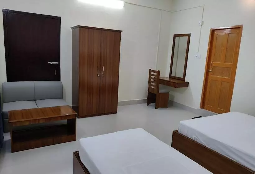 هتل Asroy Guest House