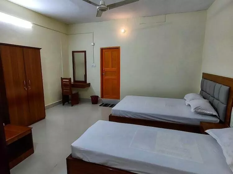 هتل Asroy Guest House