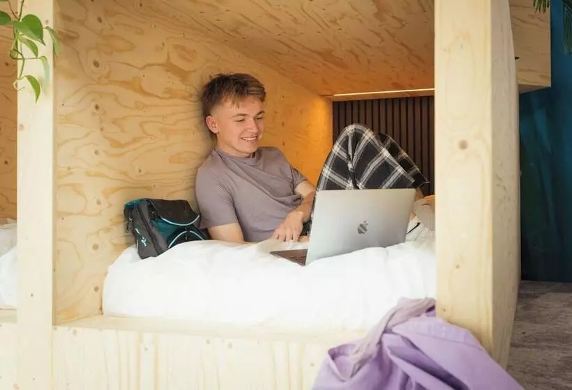 Pjs Hostel