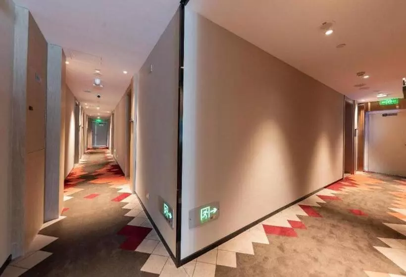 Borrman Hotel Wuhan First Hospital Hanzheng Street Metro Station