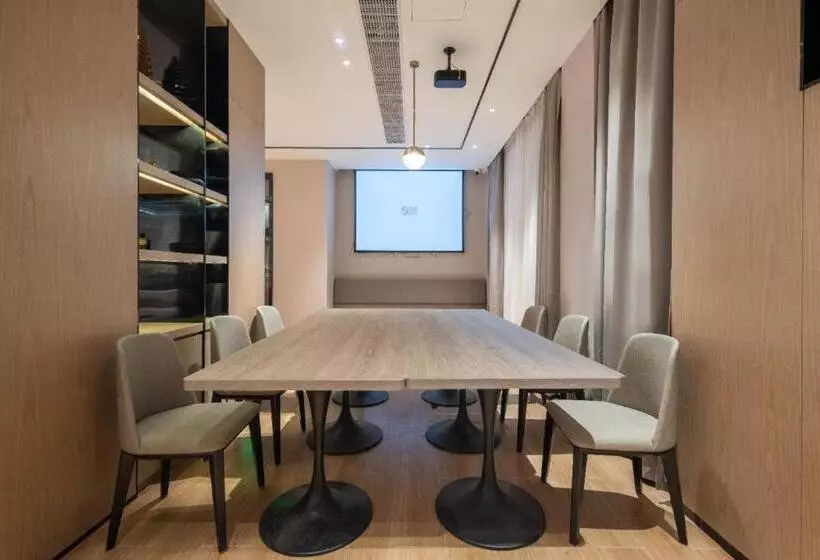 Borrman Hotel Wuhan First Hospital Hanzheng Street Metro Station