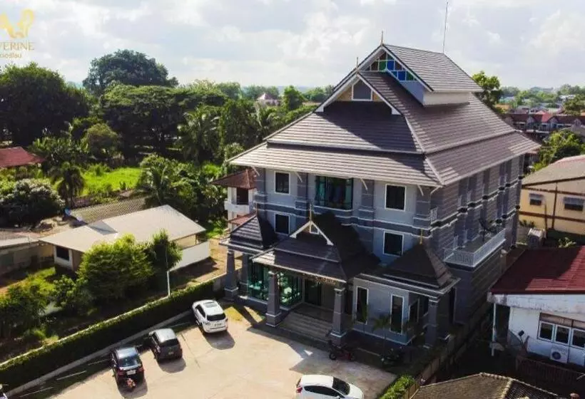 Hotelli โรงแรม ไอยรา ริเวอร์ไรน์ นครพนม