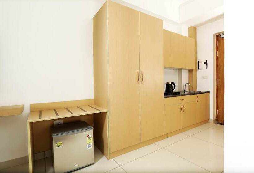 Отель Daiwa Avenue 37