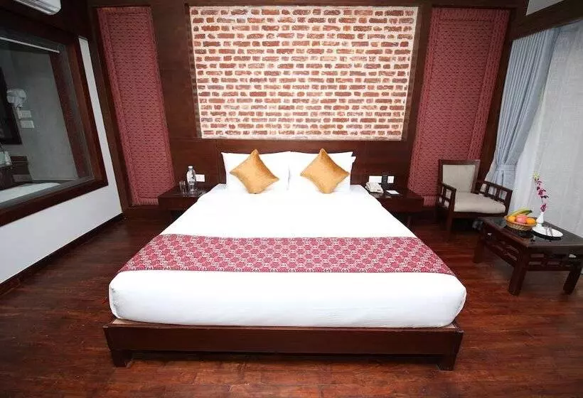 Regenta Resort & Spa By Riverside, Chitwan