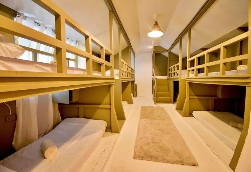Treasure Isle Backpackers Hostel