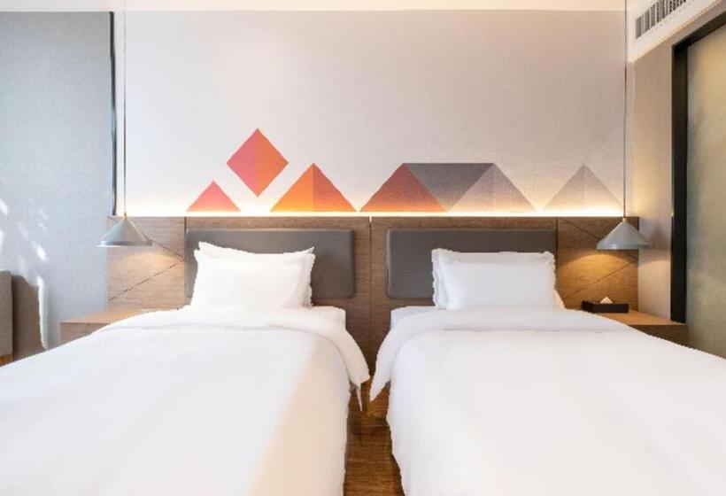 Borrman Hotel Zhonghsan Guzheng Huayi Plaza Light Rail Station