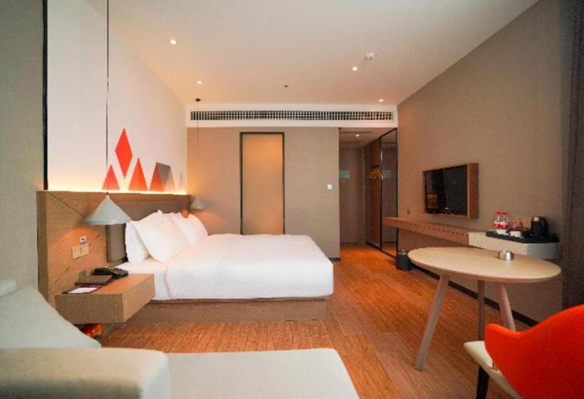 Borrman Hotel Zhonghsan Guzheng Huayi Plaza Light Rail Station