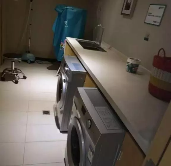 Echarm Hotel Mengzhou Yellow River Avenue