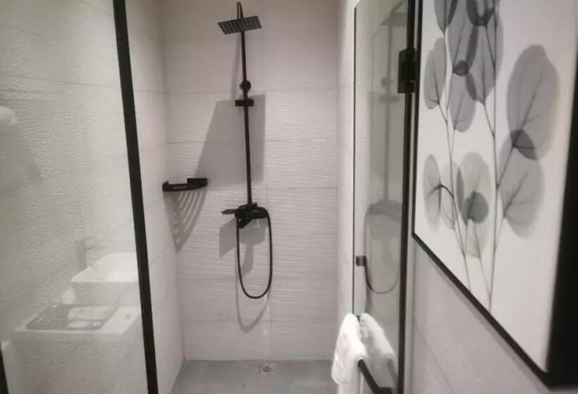 Hotelli Green Tree Inn Express Huainan Xiejiaji District Orient Guangji Hospital