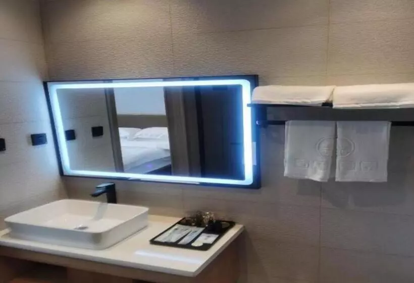 Hotelli Green Tree Inn Express Huainan Xiejiaji District Orient Guangji Hospital