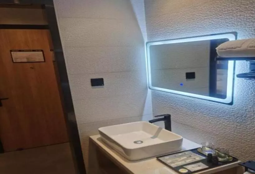 Hotelli Green Tree Inn Express Huainan Xiejiaji District Orient Guangji Hospital