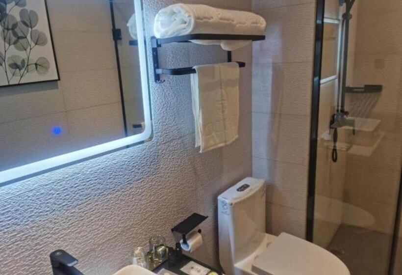 Отель Green Tree Inn Express Huainan Xiejiaji District Orient Guangji Hospital