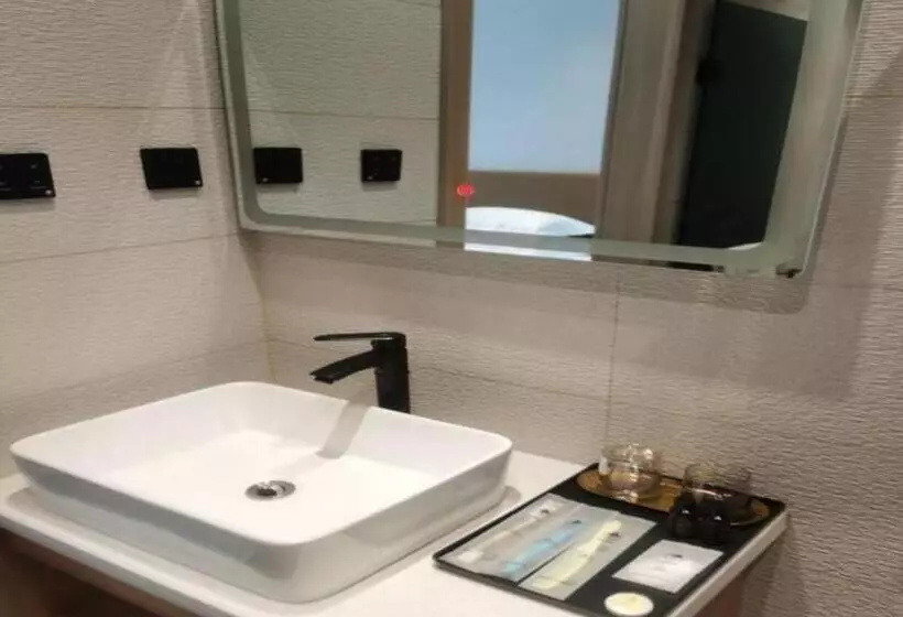 Hotelli Green Tree Inn Express Huainan Xiejiaji District Orient Guangji Hospital