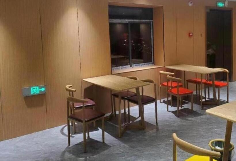 Отель Green Tree Inn Express Huainan Xiejiaji District Orient Guangji Hospital