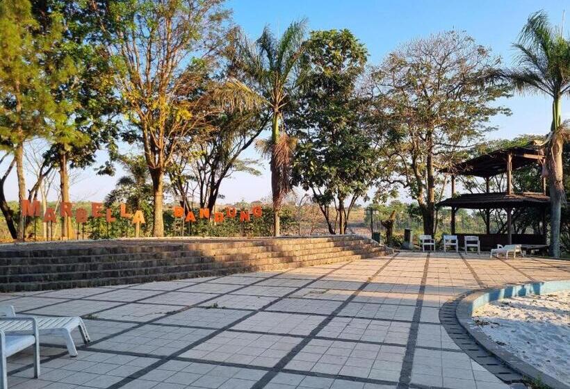 בית מלון כפרי High Livin Apartment Dago