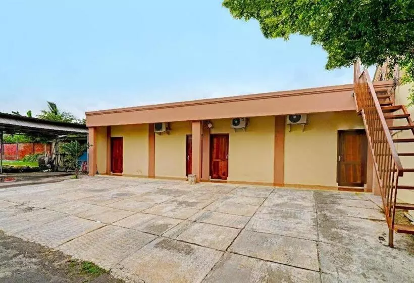 Hotelli Oyo 91955 Pondokan Cempaka